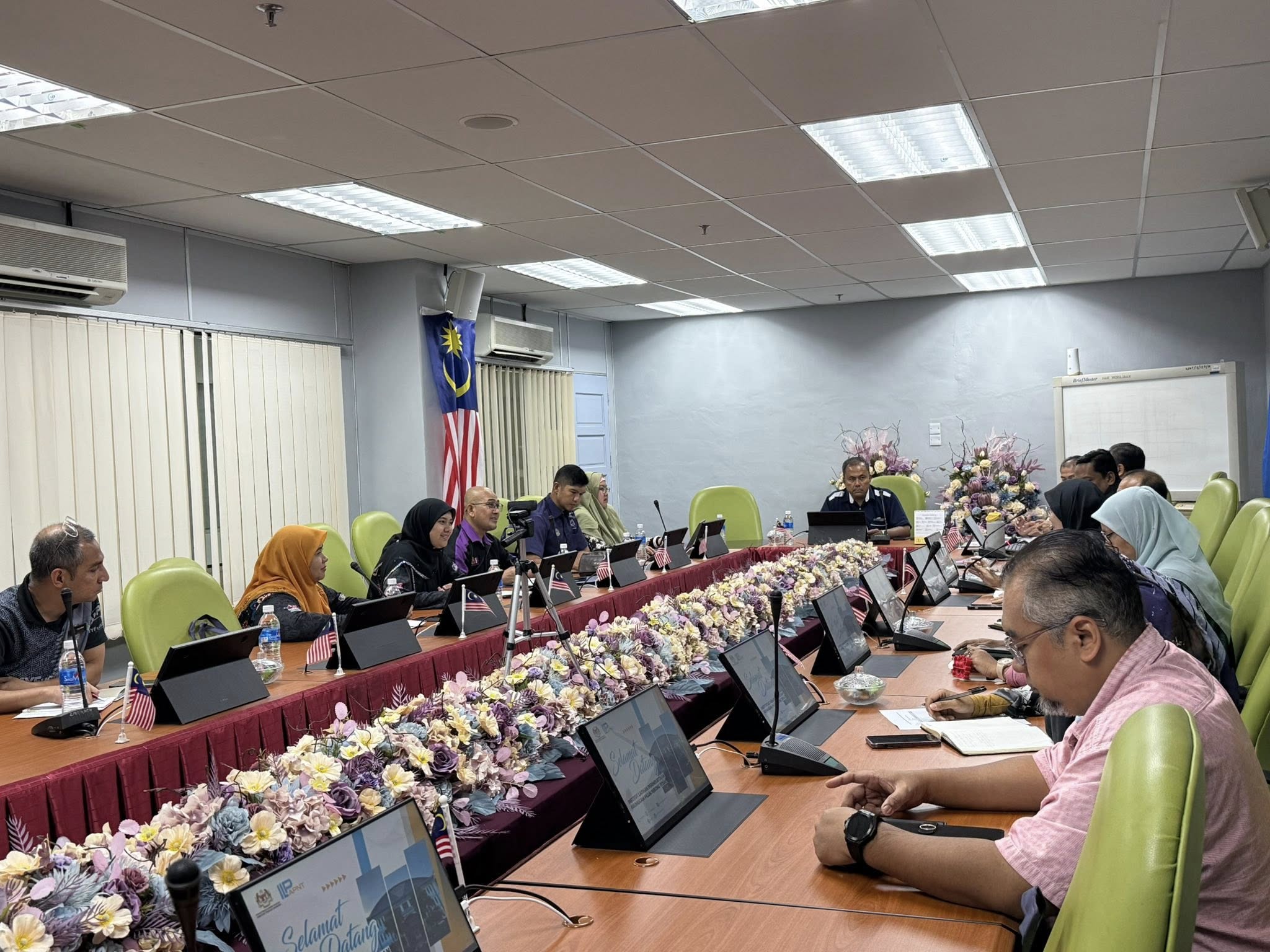 Perbincangan Kerjasama TVET OKU